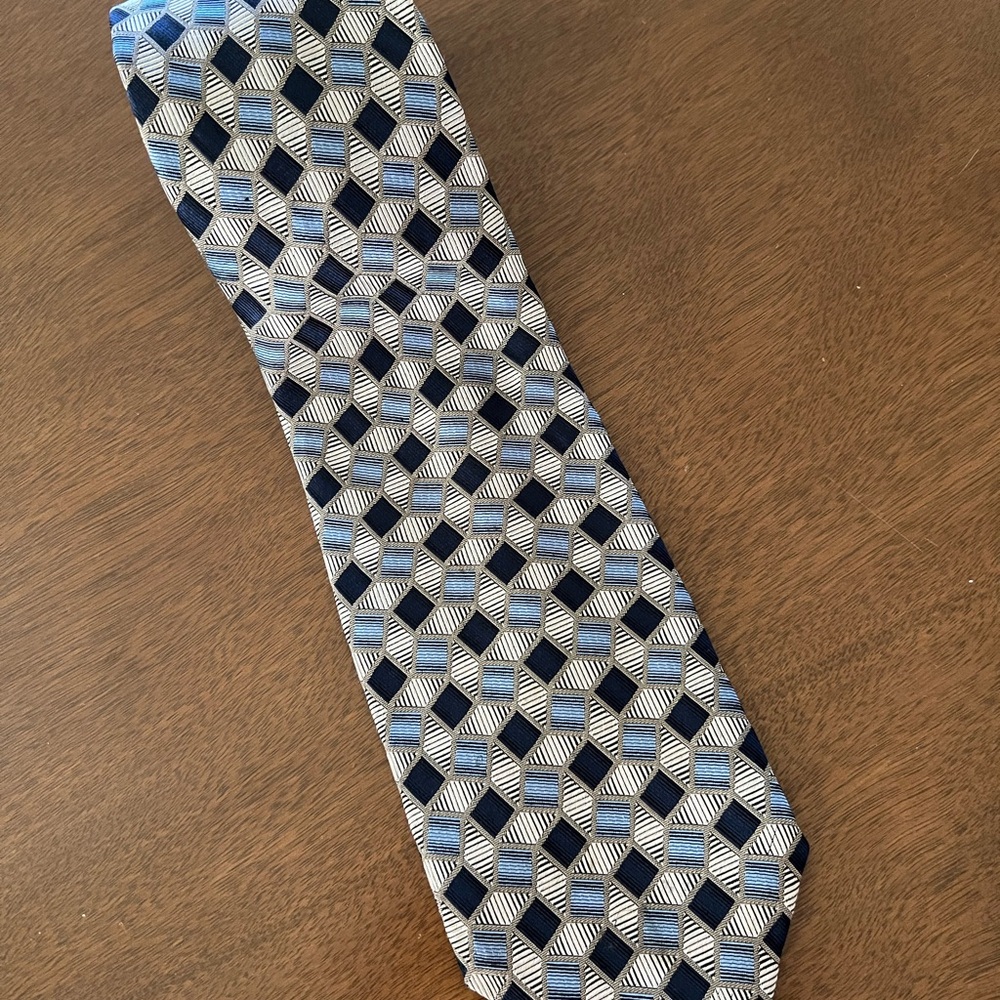 LUGANO men’s tie 100% Silk Blue Geometric Design  Made in Italy